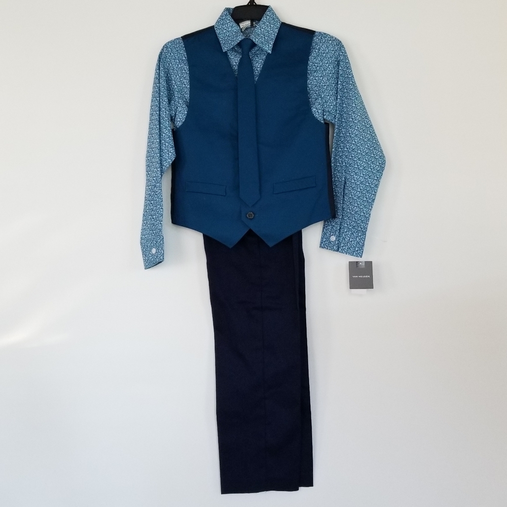 Van Heusen 4 Piece Set!